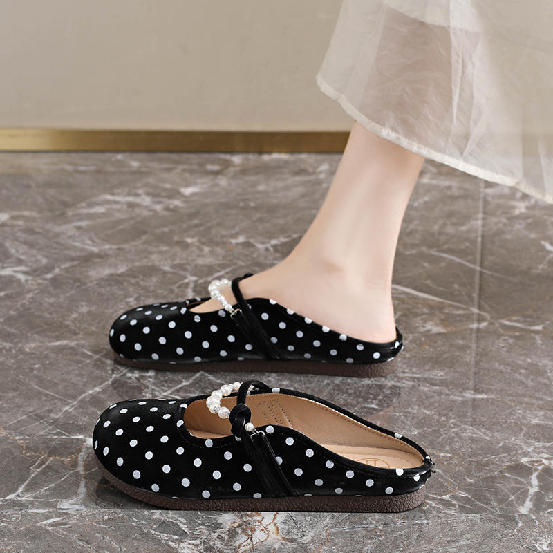 Leather Classic Strap - Sepatu Mary Jane Modern dengan Anyaman